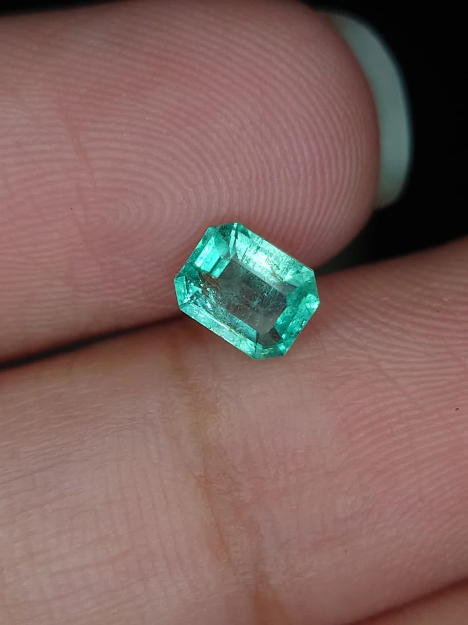 0.5ct Natural Emerald Faceted Panjsher Emerald from Afghanistan — view 4